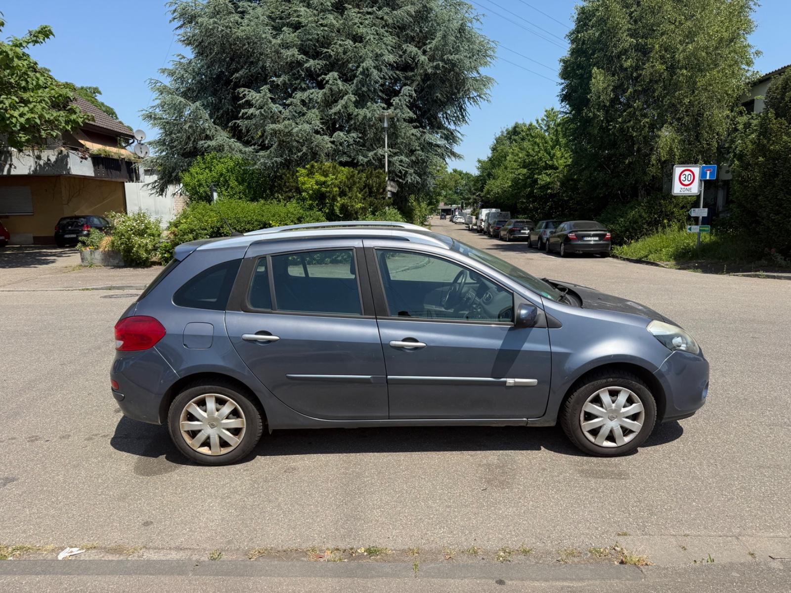Renault Clio 2010 — photo 5