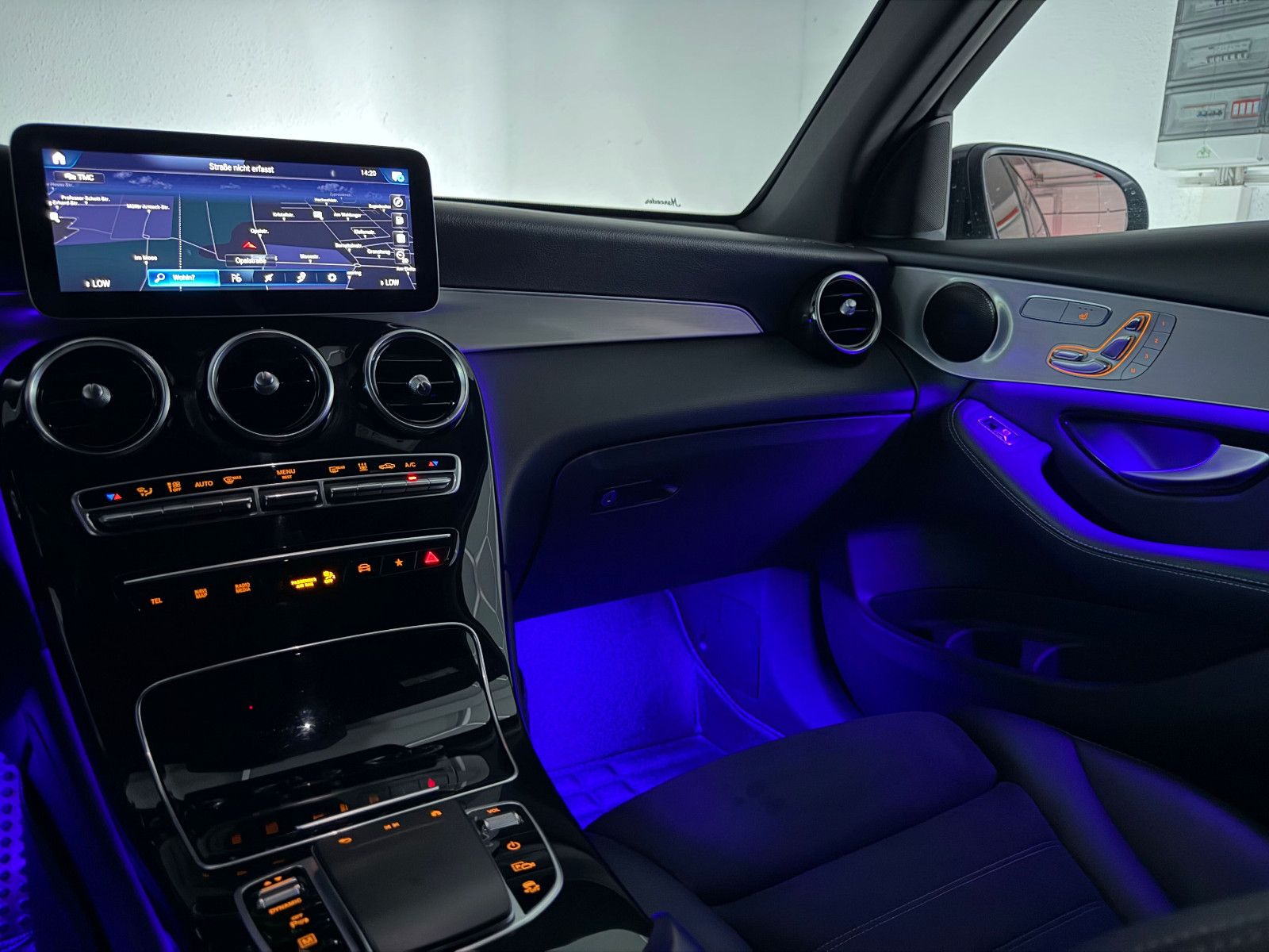 Fahrzeugabbildung Mercedes-Benz GLC 400 d 4Matic AMG-LINE/AMBIENTE+/360*/MEMORY