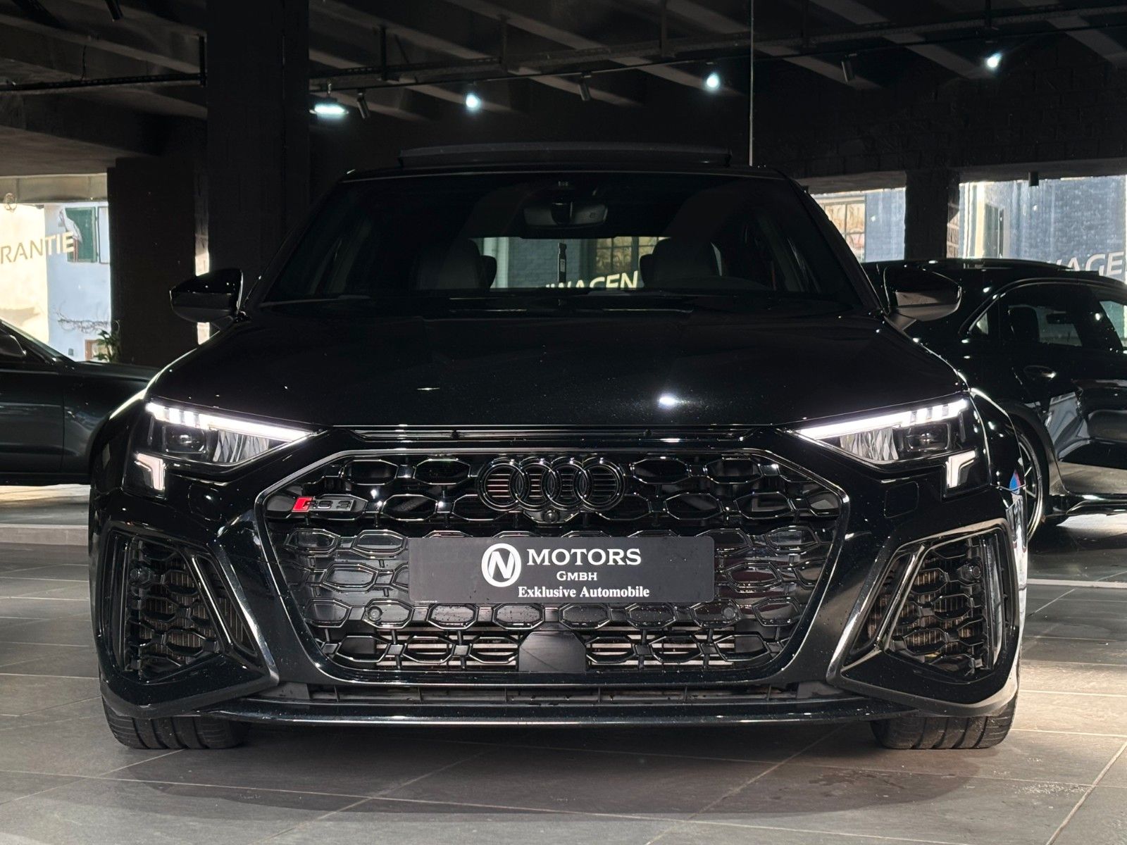 Fahrzeugabbildung Audi RS3 Lim. *Panorama*RS-Sitze*Carplay*SportAuspuff