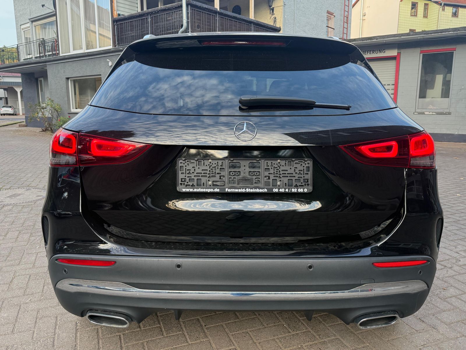 Fahrzeugabbildung Mercedes-Benz GLA 200 d 8G AMG-Line LED+NAV+SHZ+AHK+KAM+CARPL+