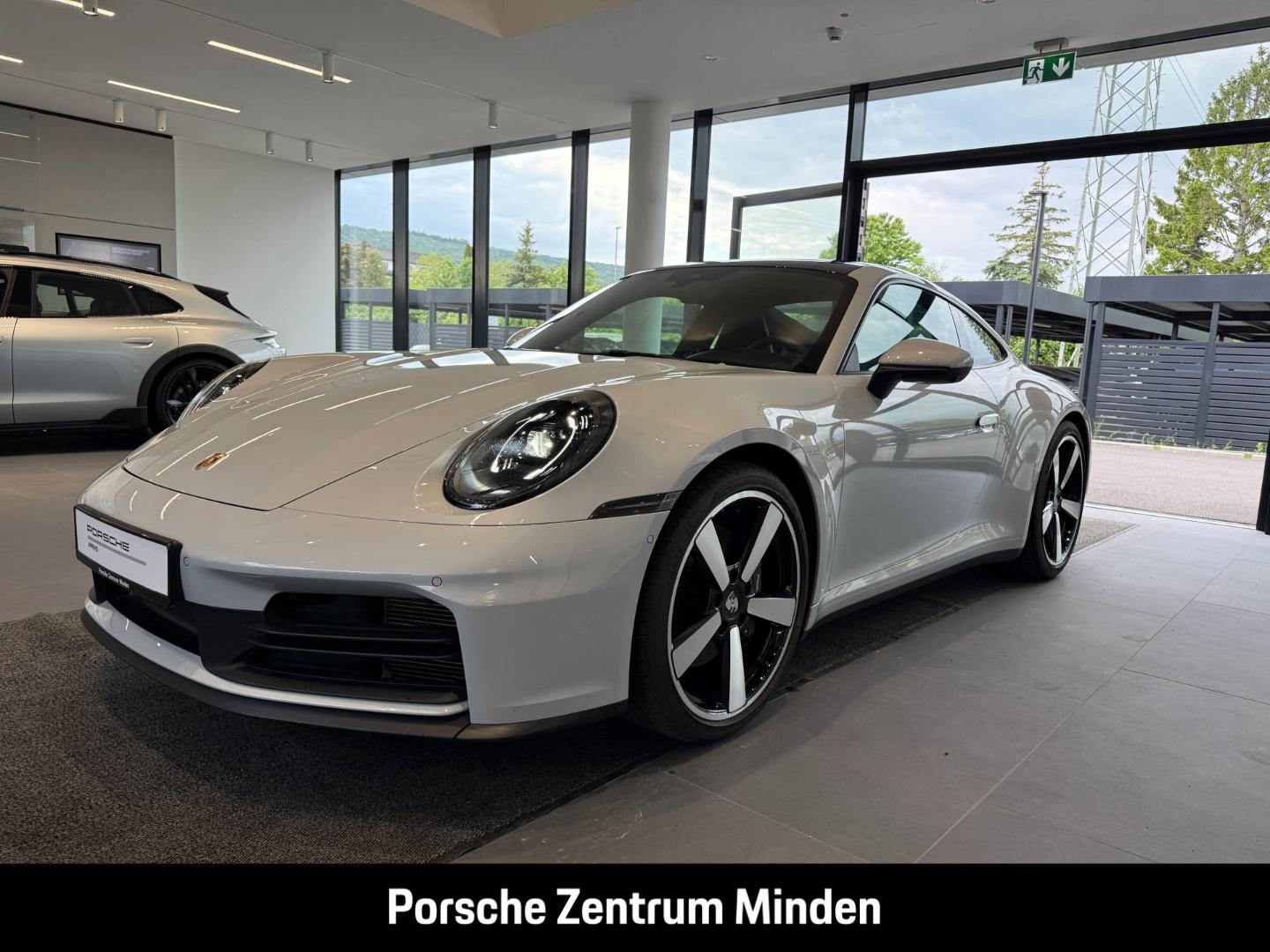 Porsche 992 911 Carrera Sportabgasanlage LED-Matrix BOSE
