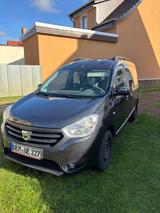 Dacia Dokker mit Rollstuhlrampe 