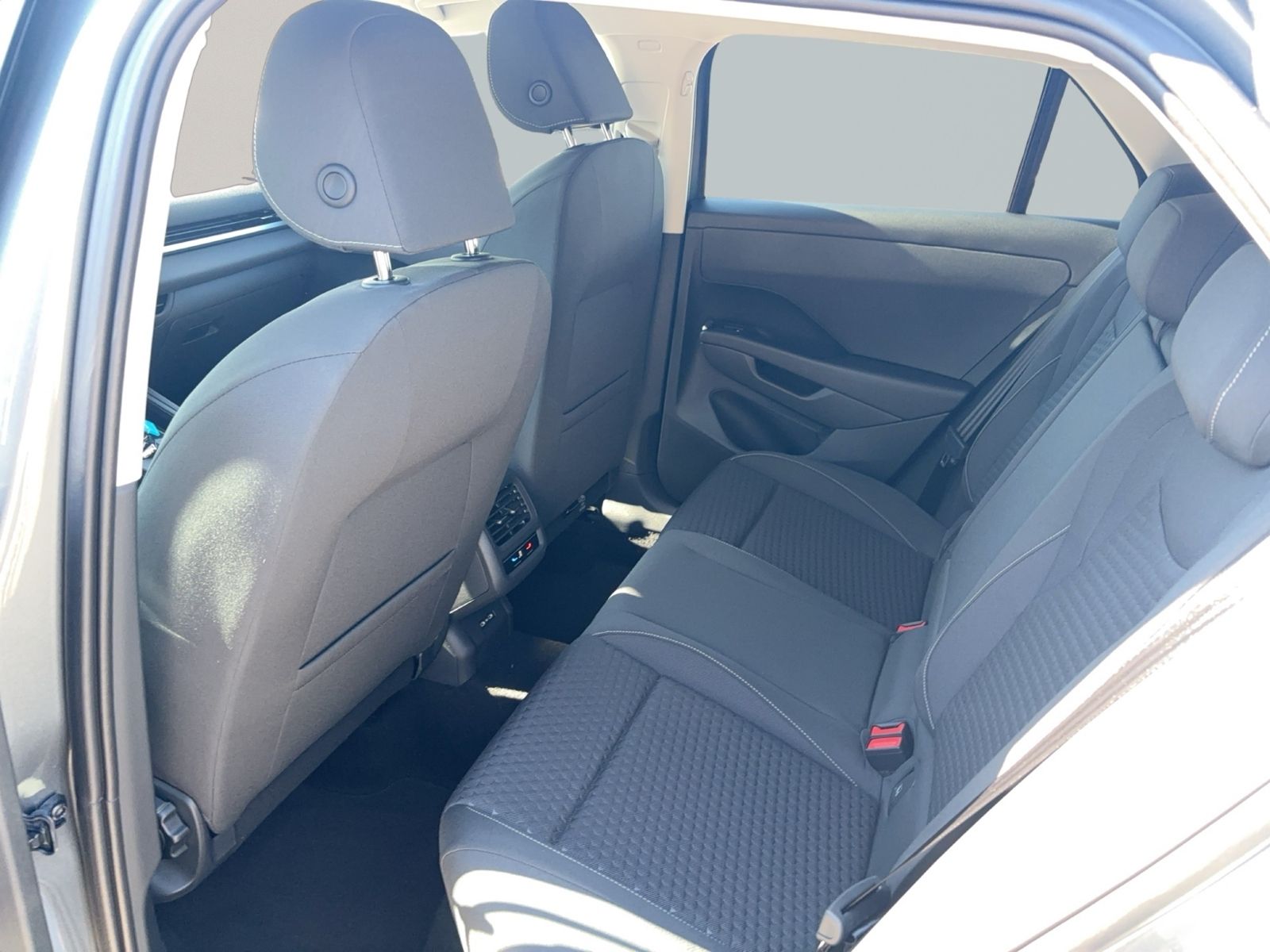 T-Roc 1.5 l eTSI Life, AHK, Navi, ACC, Energy