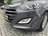 Hyundai i30 cw blue Trend Kamera Pdc Led Navi Automatik - Hyundai i30 Gebrauchtwagen in München