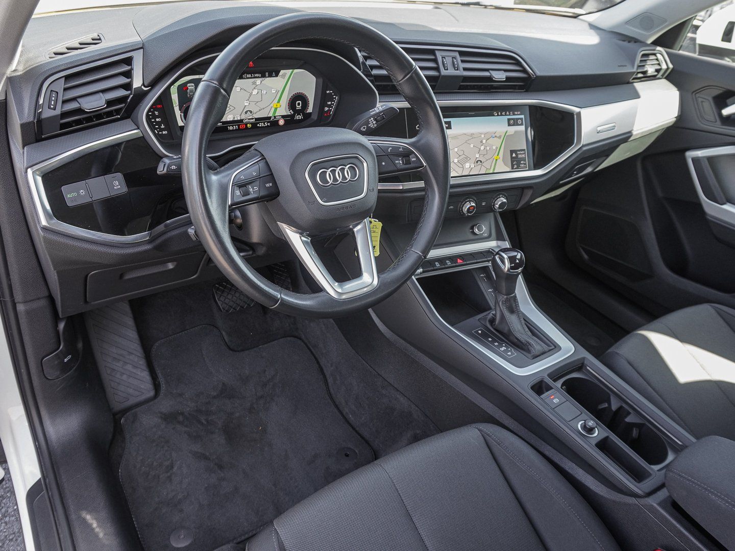 Audi Q3 35 TDI S tronic AHK Pano Virtuell foto 10