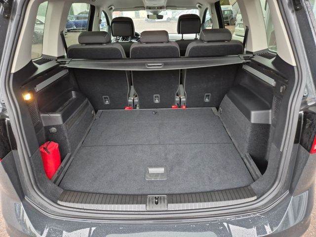 Touran 2.0 TDI Active *DSG*NAVI*DAB+*SHZ*PDC*ACC