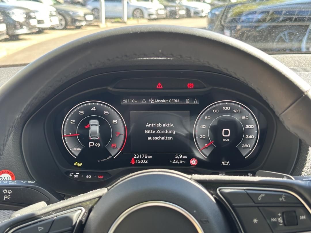 Fahrzeugabbildung Audi Q2 Advanced 35 TFSI stronic Parken AHK Navi