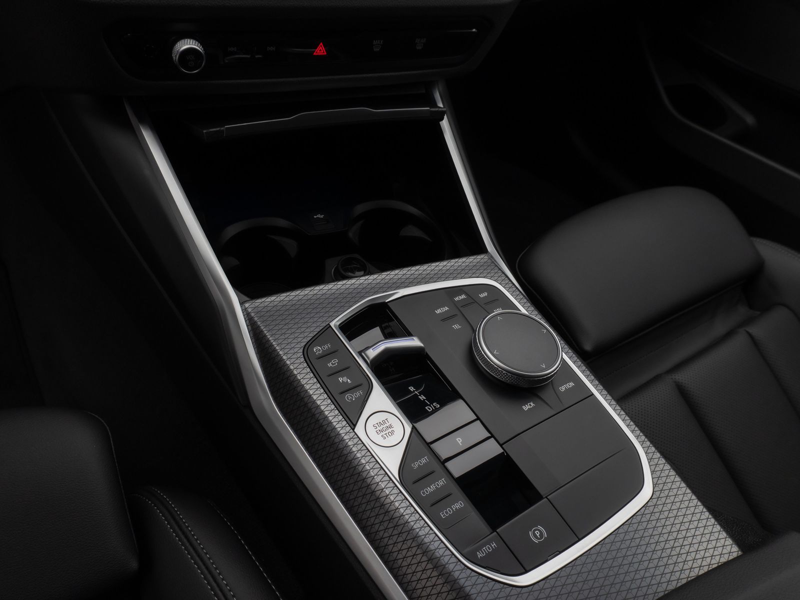 Fahrzeugabbildung BMW 320i M Sport Pro 360°HUD DAB H/K Standhzg LED