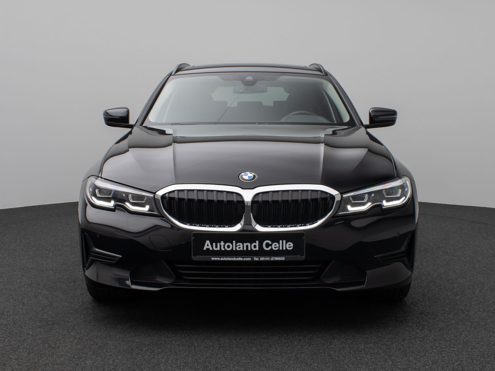 Fahrzeugabbildung BMW 330d Panorama Kamera H/K DAB Komfort Alarm LED