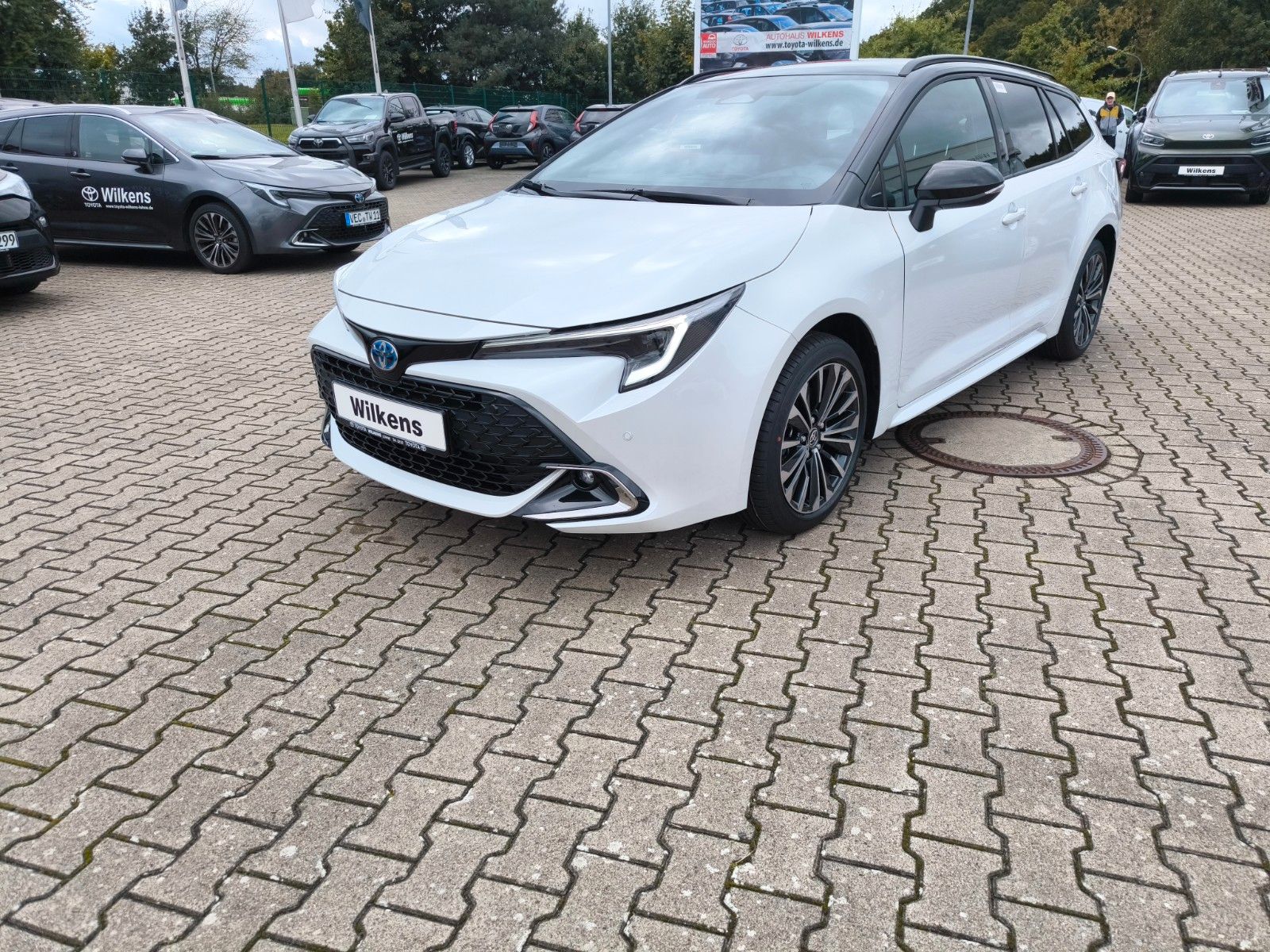 Toyota Corolla 2,0 Hybrid TS Finanzierung imagem 3