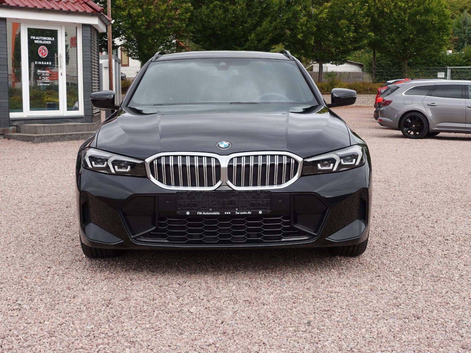 Fahrzeugabbildung BMW 318i Touring Aut. M Sportpaket Comf./Entert./HiF