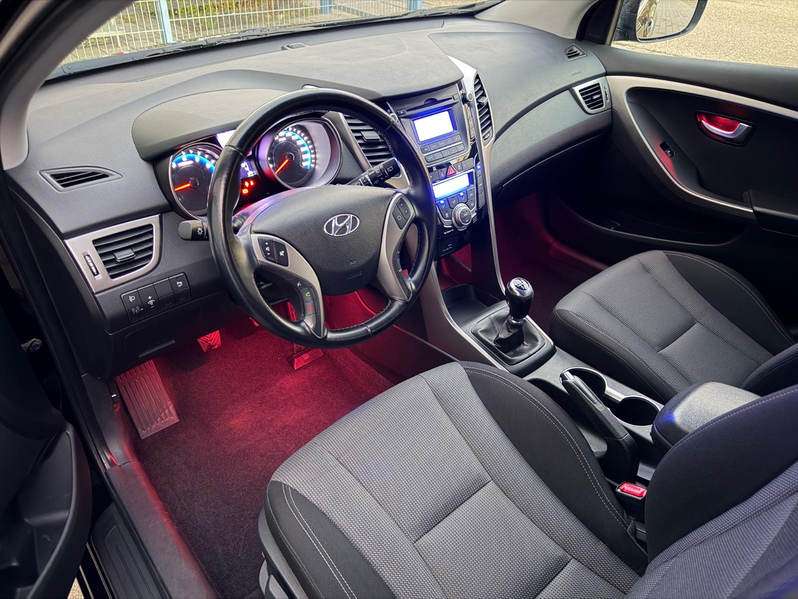 Hyundai i30 2014 — photo 10