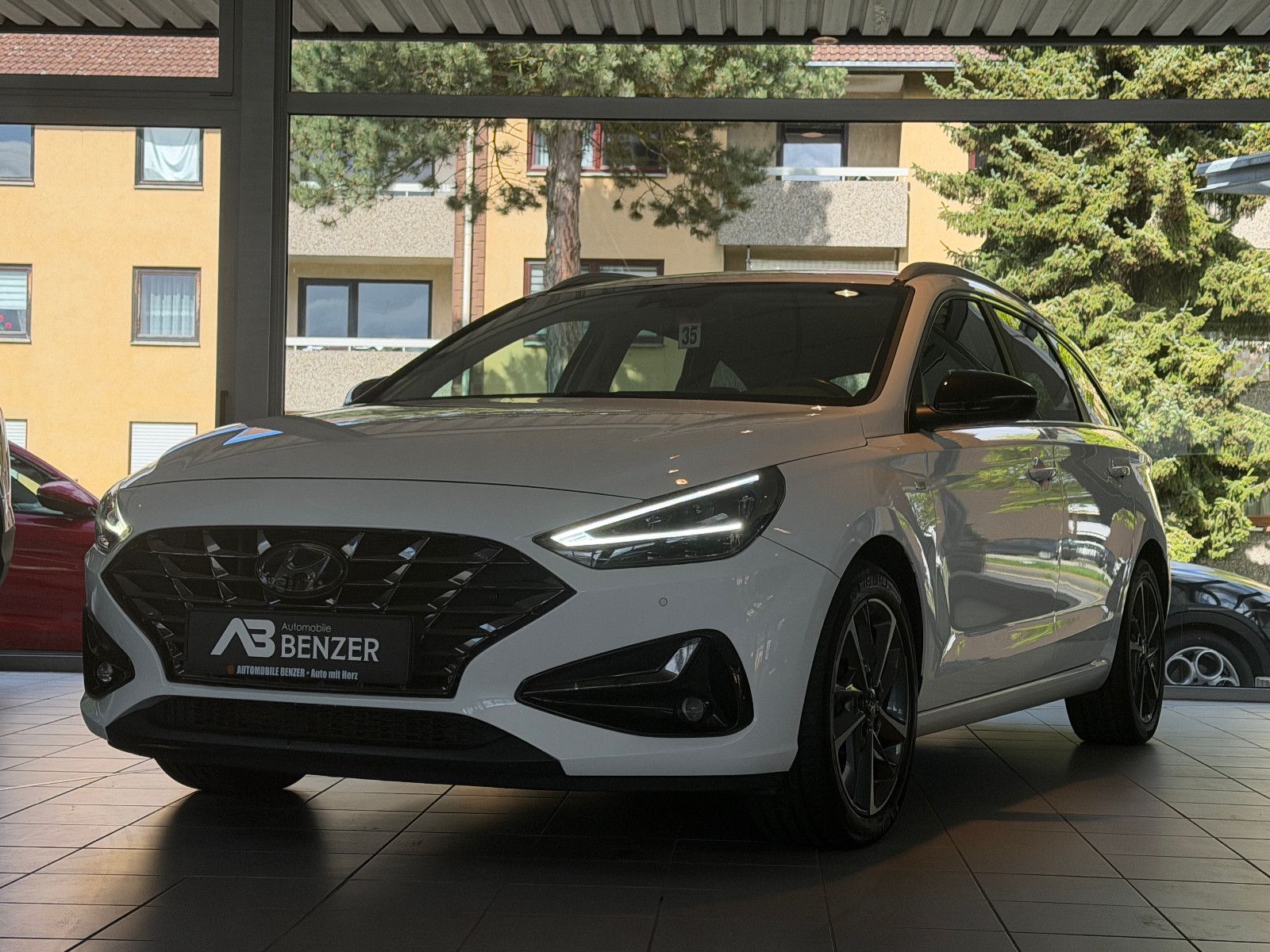 Fahrzeugabbildung Hyundai i30 Prime CW /AUTOMATIK/MEMORY/LEDER/HEIZ-LENKR