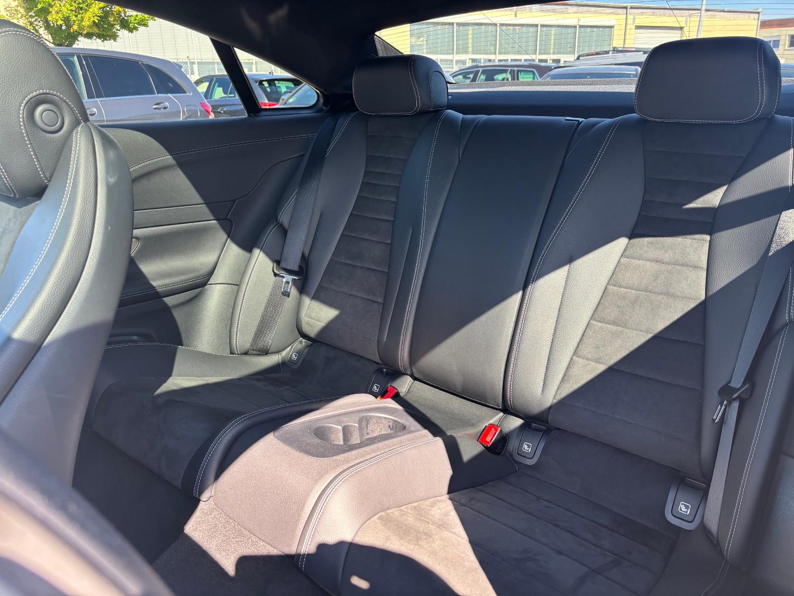 Mercedes-Benz E220d Coupé AMG Night Edition +BURMESTER+PANO+