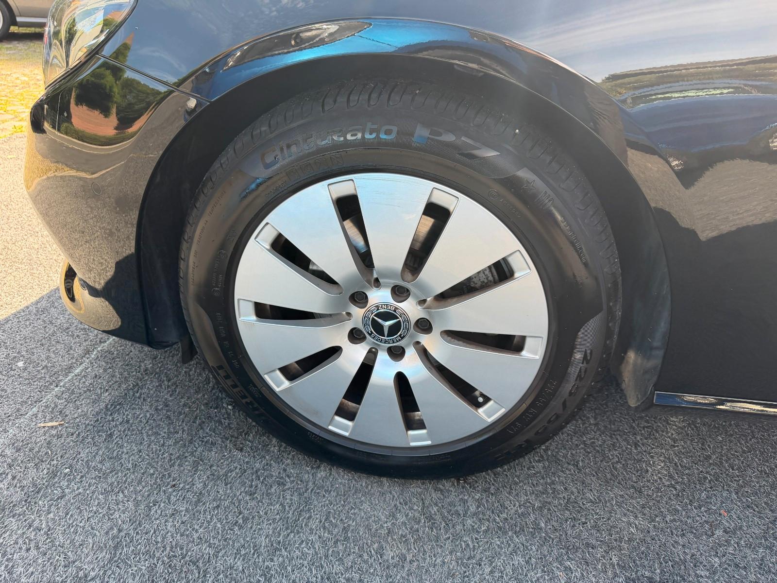 Mercedes-Benz E 200 LED/EL. SITZE/NAVI/KAMERA/LUFTFEDERUNG