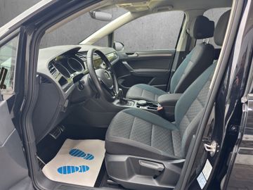 VW Touran 2.0 TDI IQ.DRIVE DSG + 7 Sitzer + AHK, Bild 9