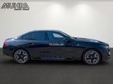 BMW i5 eDrive40 M Sportpaket Panorama LED 20 - BMW i5: Sportfahrwerk