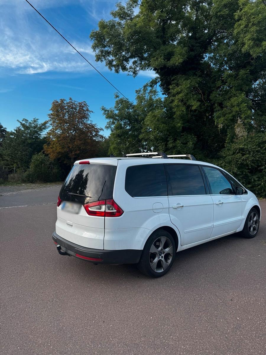 Ford Galaxy 2009 — photo 5