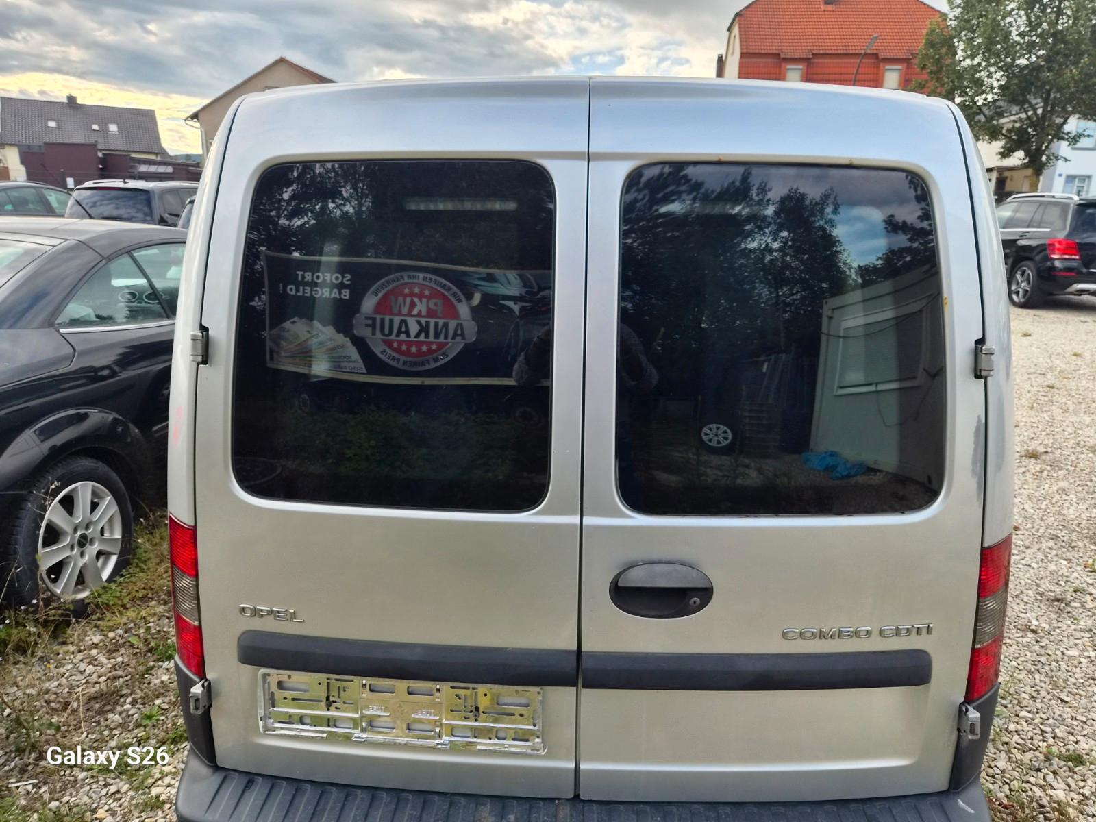 Opel Combo 2012 — photo 9