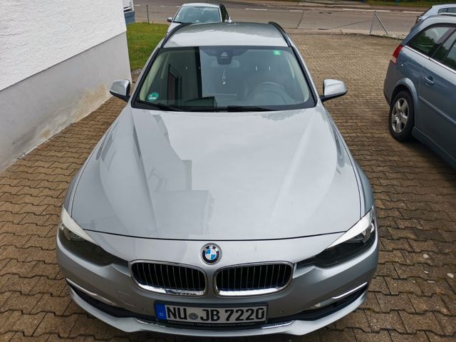 BMW 318d Touring Luxury Line Luxury Line