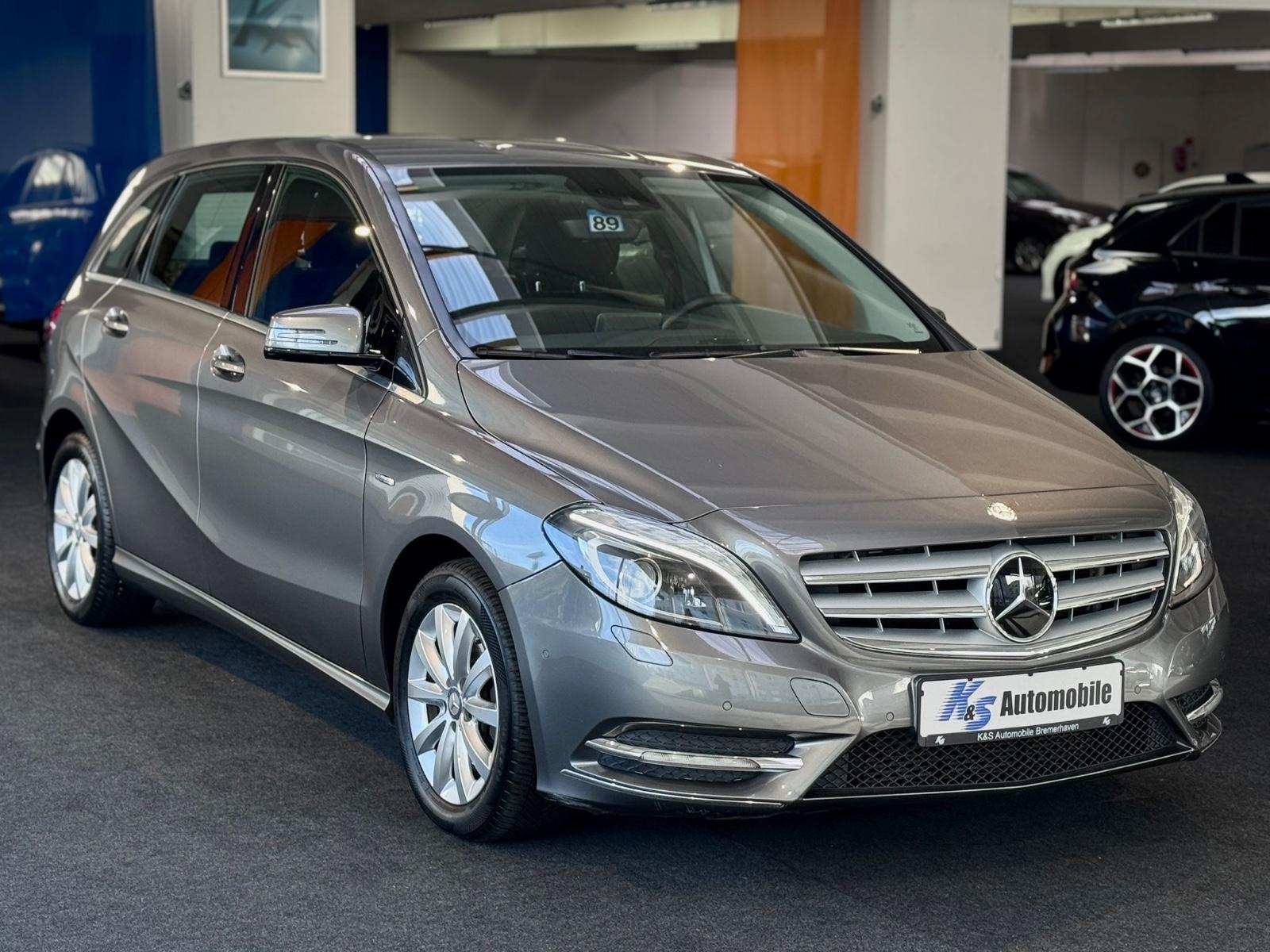 Mercedes-Benz B 200 *AUTOMATIK*LED*TEMPOMAT*NAVI*XENON*PDC*