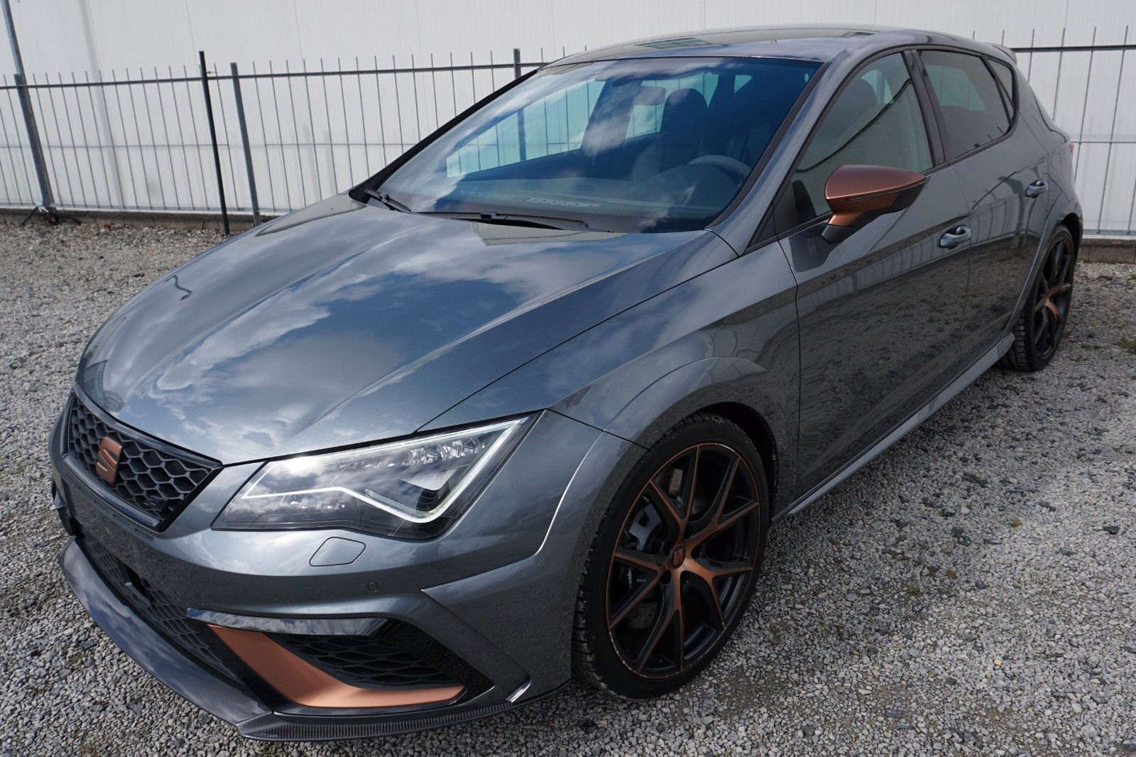 Fahrzeugabbildung SEAT Leon Cupra R Limitiert 673 von 799, ACC, Kamera