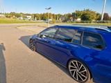 Volkswagen Golf 7 2.0 TSI DSG 4MOTION  Variant R - mit Benzin-Antrieb: Blau, Alcantara, Scheckheftgepflegt, Kombi