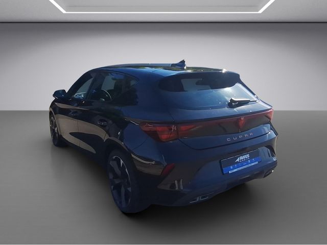 Leon KEYLESS PDC SHZ KAMERA NAVI ACC FACEL. LED
