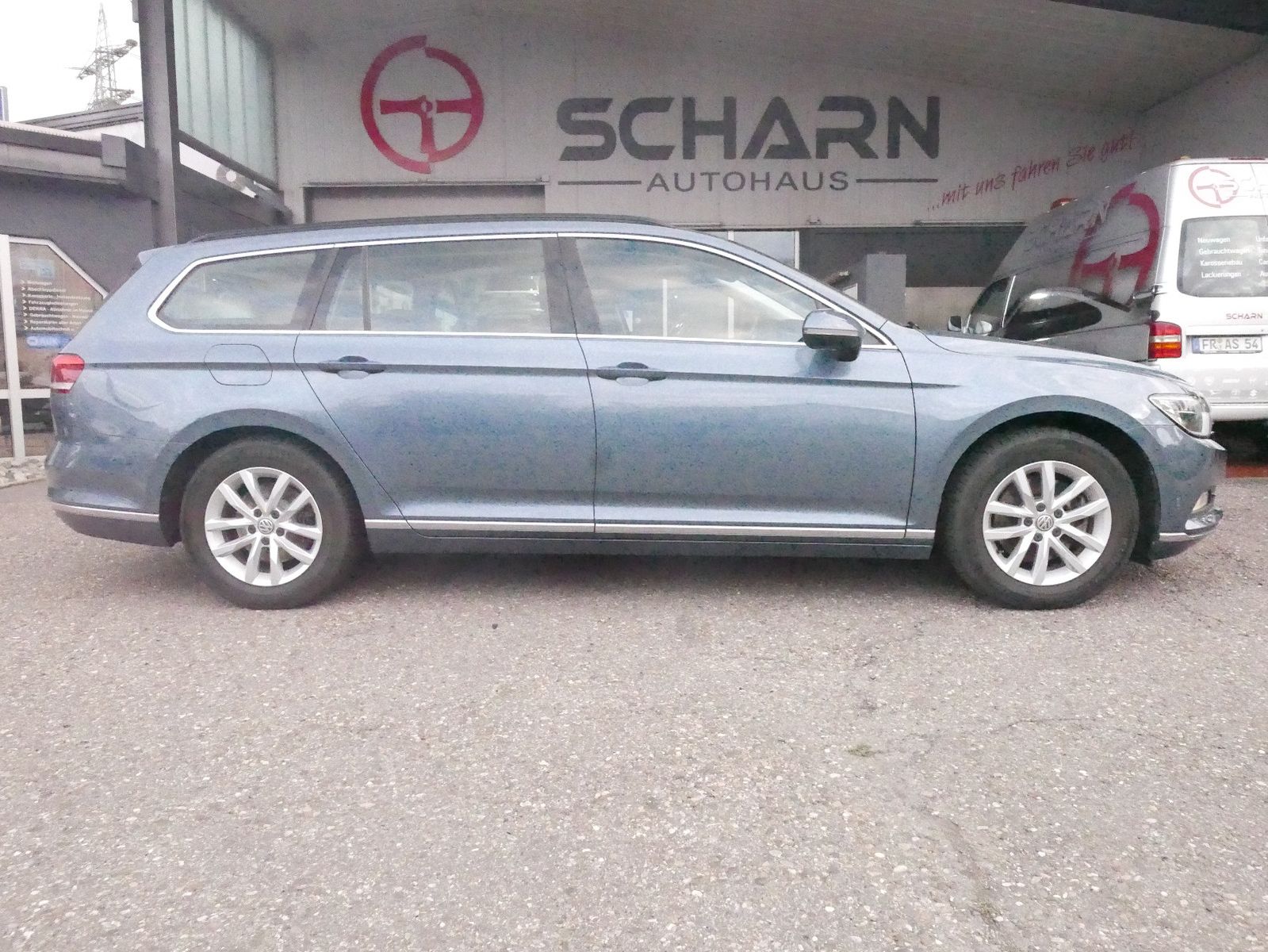 VW Passat Variant Comf,AHK,Schekheftg.Start-Stop!!