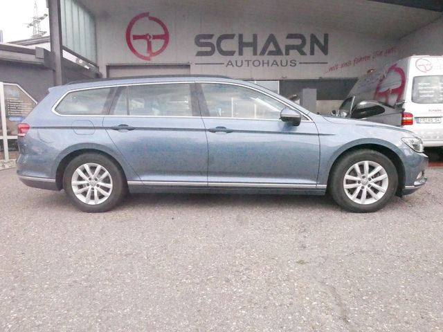 VW Passat Variant Comf,AHK,Schekheftg.Start-Stop!!