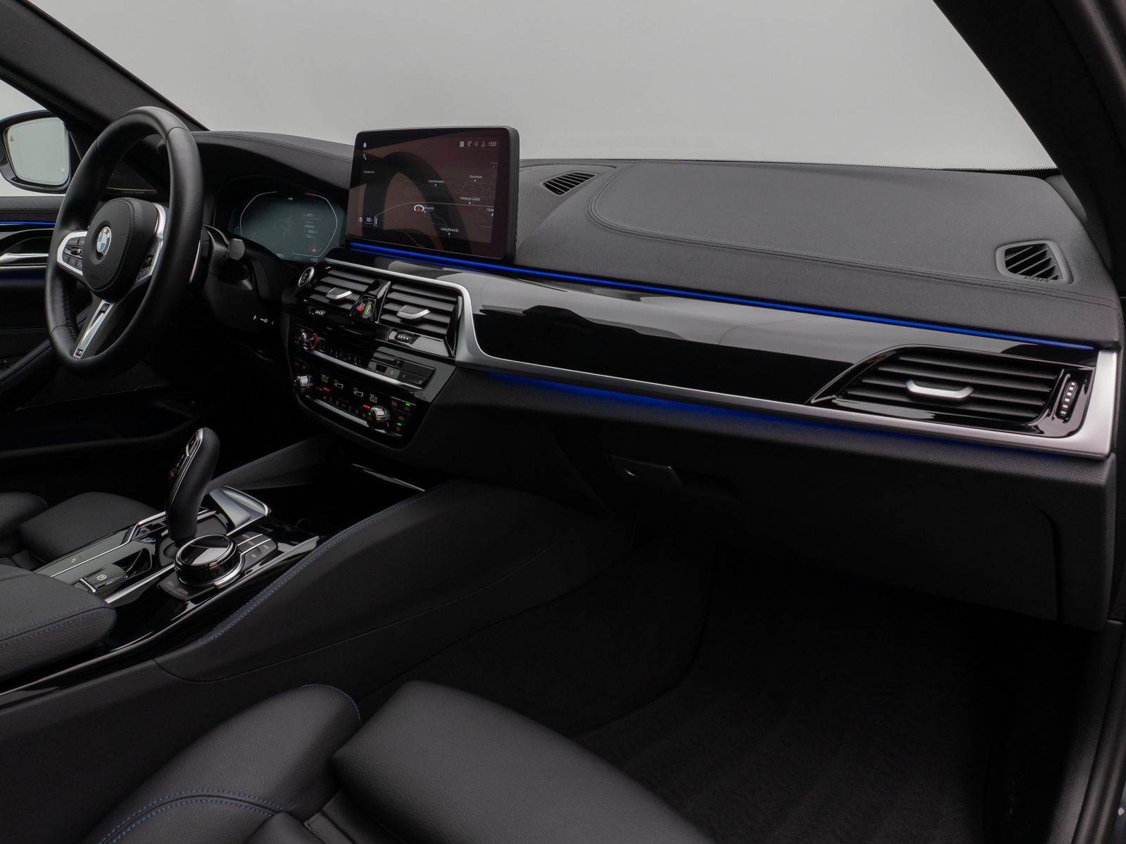 Fahrzeugabbildung BMW 540d xD M Sport Kamera Laser HUD DAB H/K Komfort