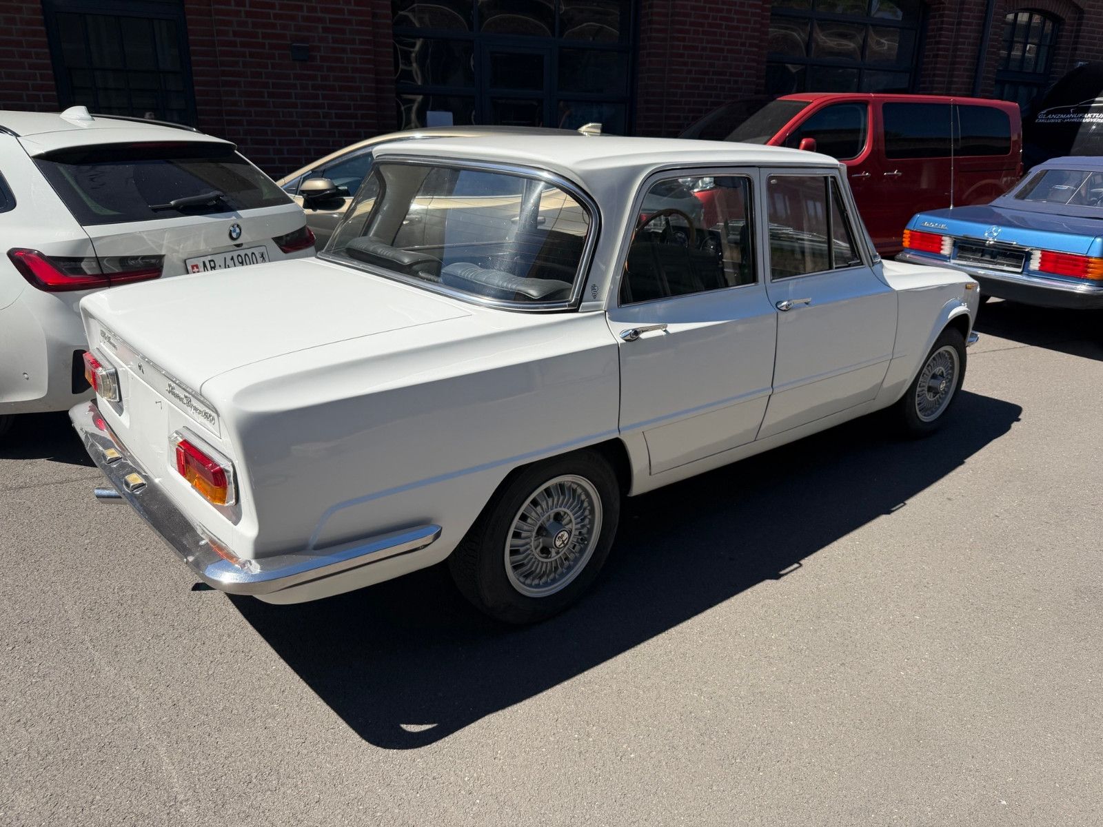 Fahrzeugabbildung Alfa Romeo Giulia Nuova Super 1300, Top Zustand mit H-Kennz
