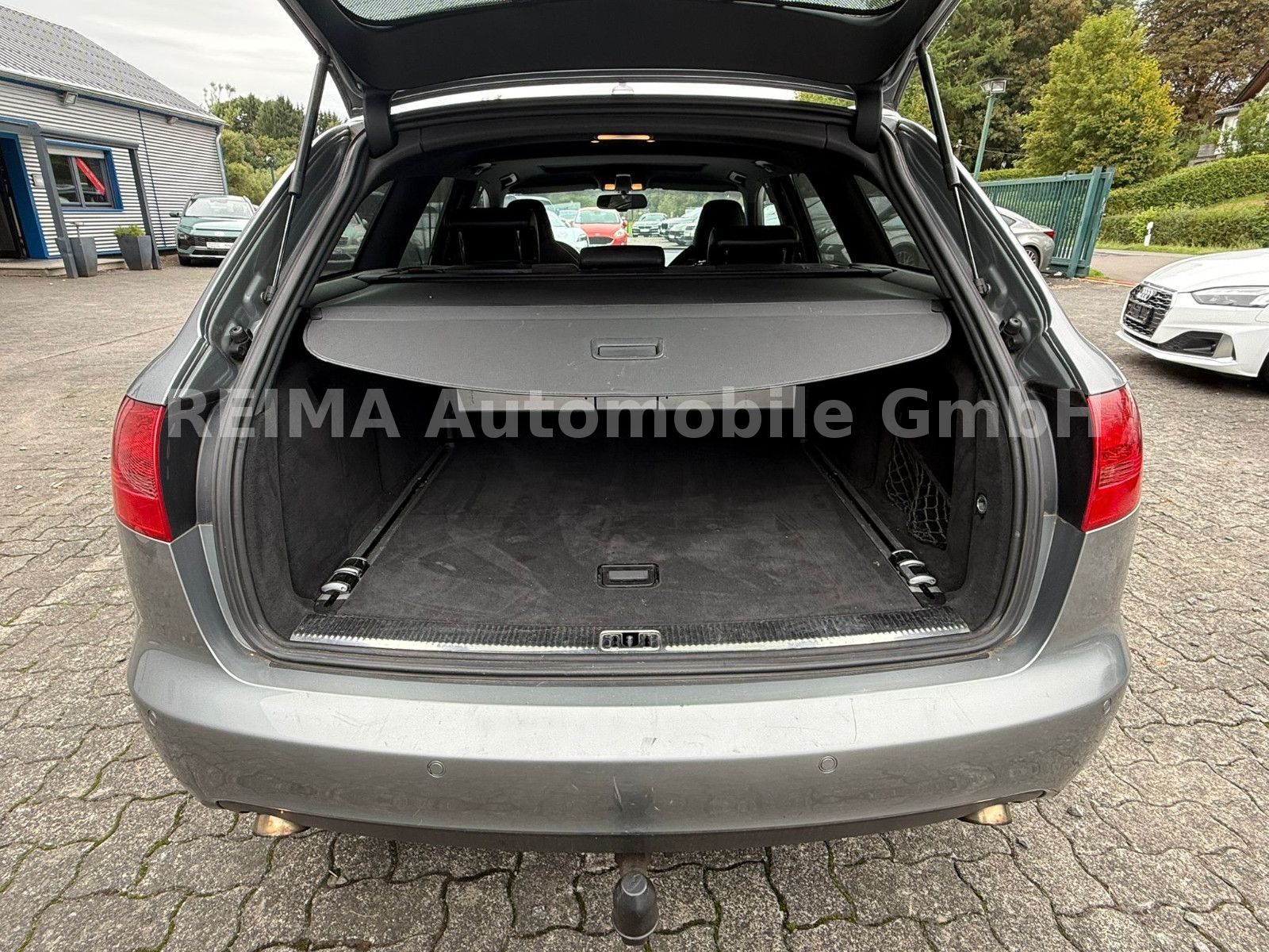 Fahrzeugabbildung Audi A6 Avant 2.7 TDI quattro, AHK, Xenon