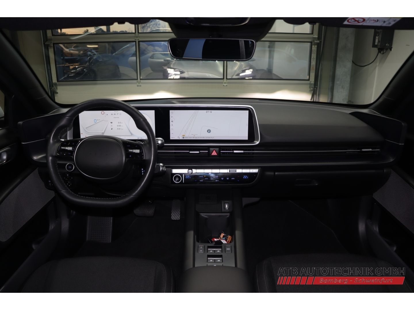 Fahrzeugabbildung Hyundai IONIQ 6 77,4 kWh DYNAMIQ 97,1% SOH Navi LED ACC