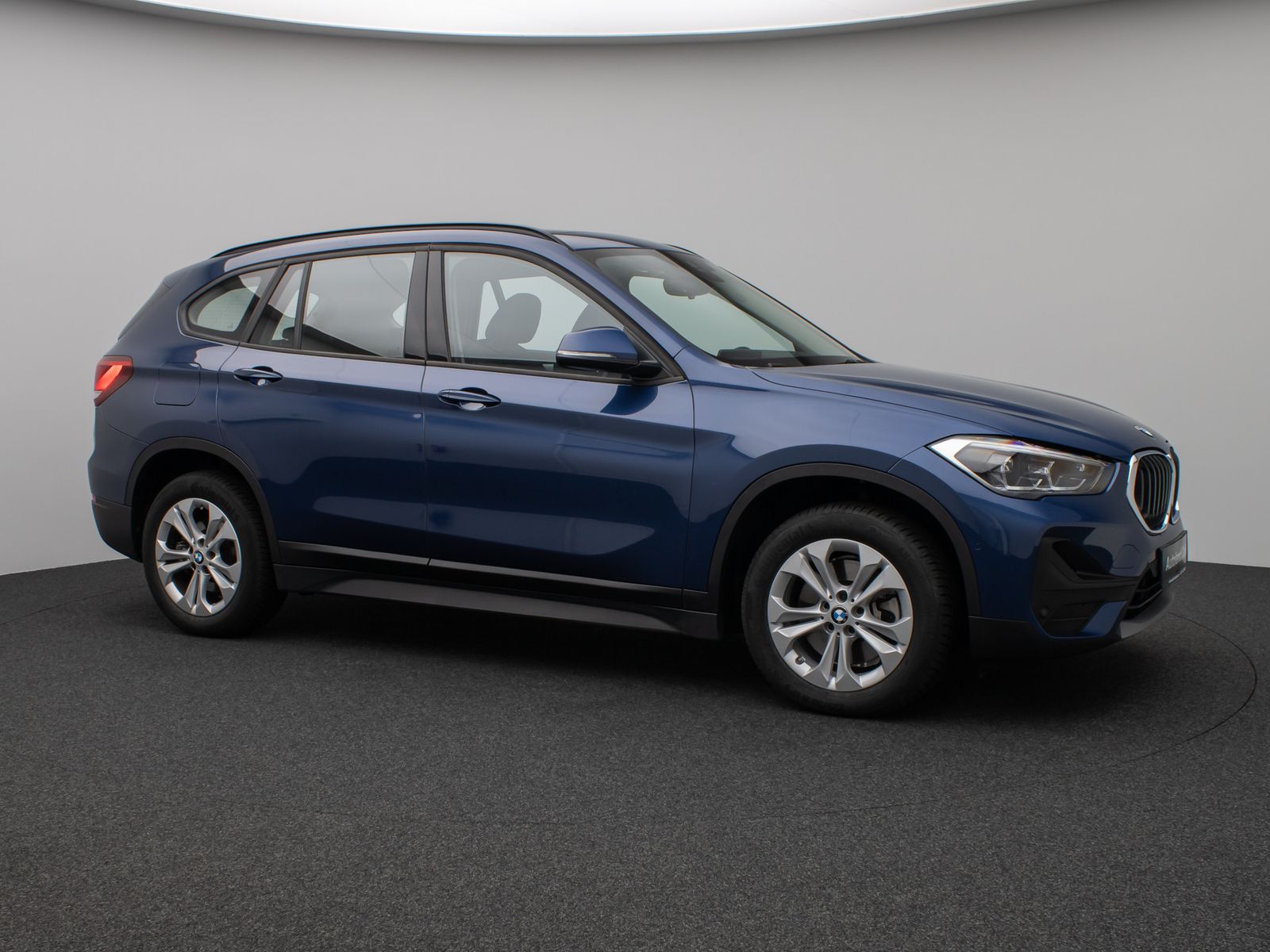 Fahrzeugabbildung BMW X1 xD20d ACC Kamera HUD DAB Memory Leder Panoram