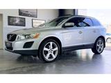 Volvo XC60 2.4D Summum AWD+AHK+STHZ+Navi+Pano+Xen+Kam - Volvo XC60 Summum mit Diesel-Antrieb