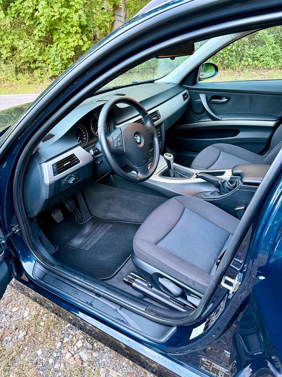 BMW 320 2006 — photo 11
