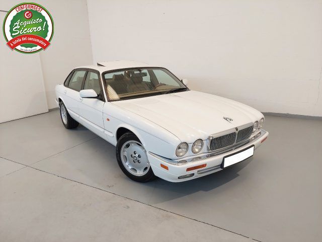 Jaguar JAGUAR XJ6 3.2 cat