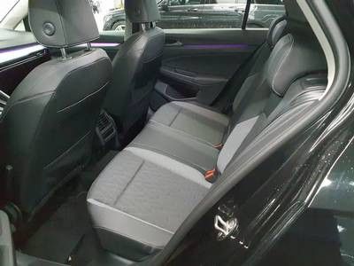 Golf VIII 2.0 TDI DSG GOAL LED+KAMERA+DCP+AHK+