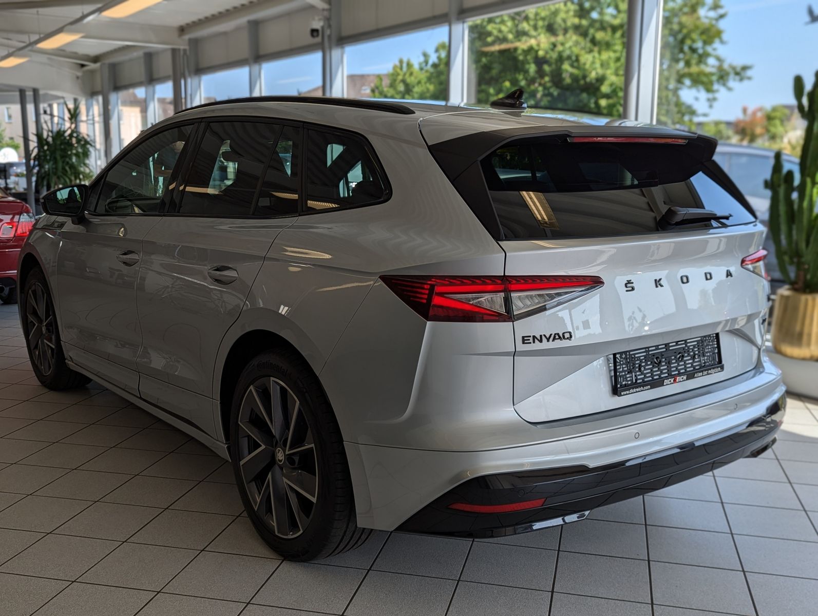 SKODA Enyaq 80 Sportline ACC Pano DCC Memory 360° HOD - Image 5
