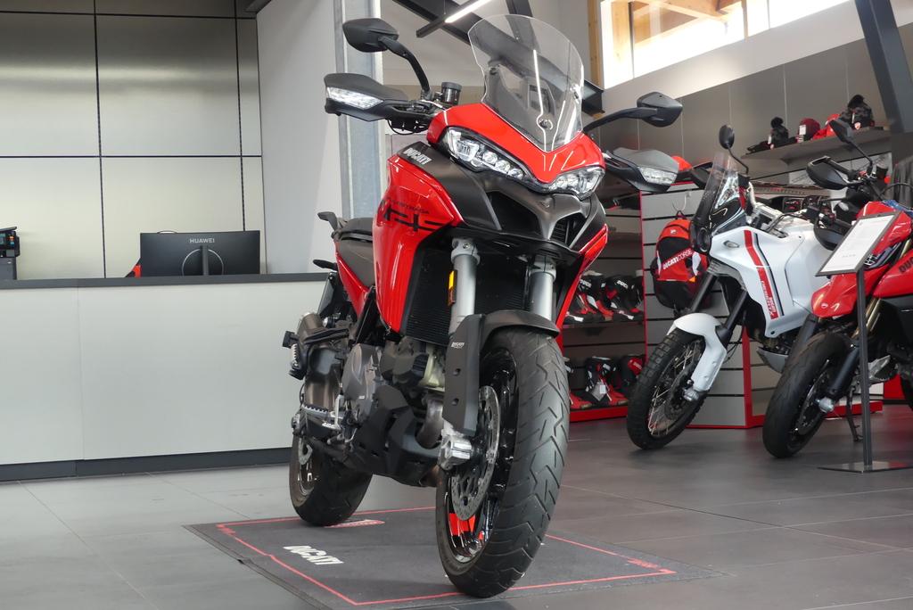 Ducati MULTISTRADA V2 S Touring 