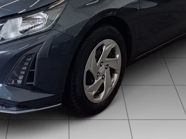 Fahrzeugabbildung Hyundai i20 Select 1.2 +KLIMA+NAVI+CARPLAY+PDC+RFK+UVM+