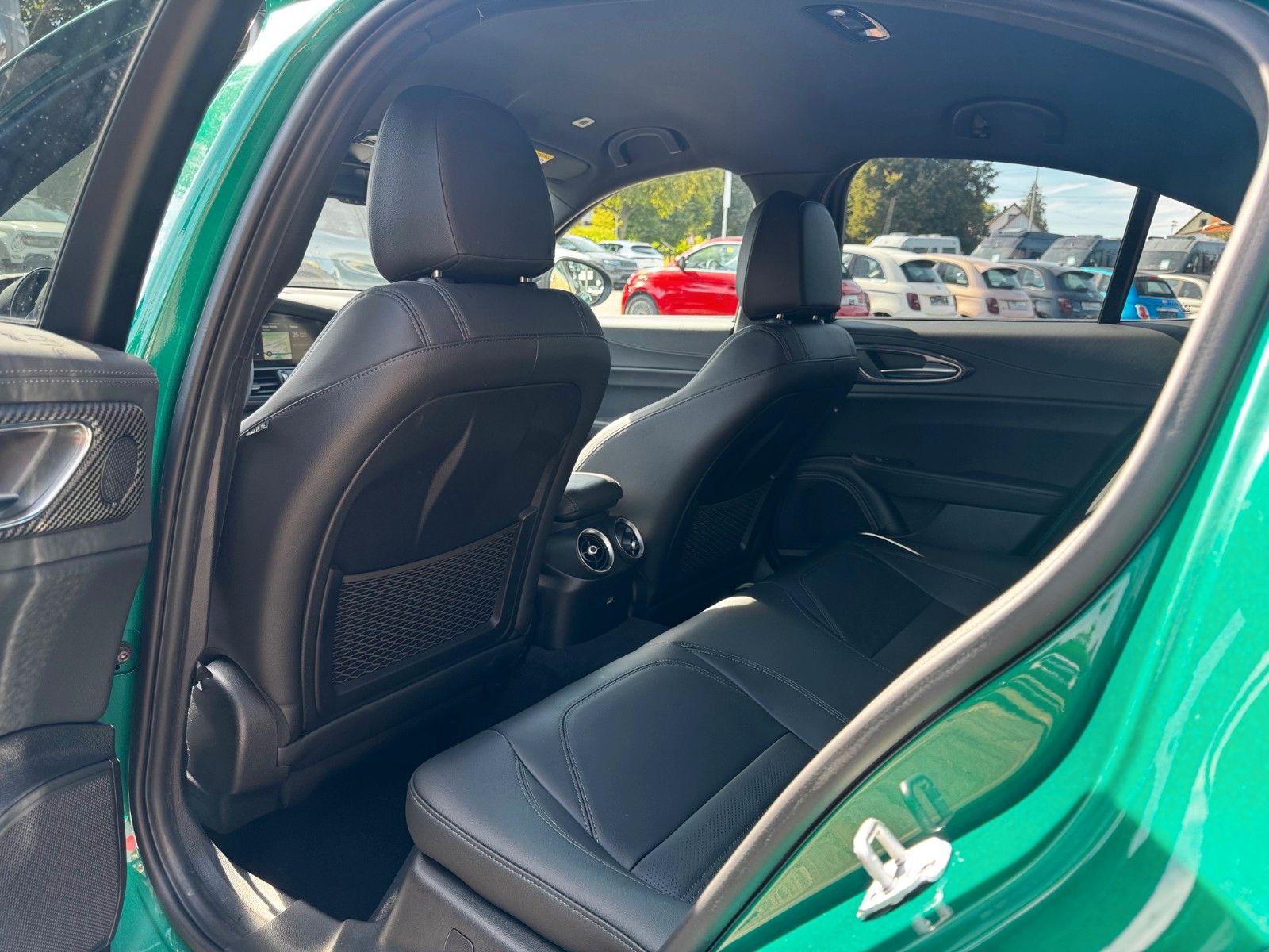 Fahrzeugabbildung Alfa Romeo Giulia Quadrifoglio 520 PS MATRIX NAVI SITZHZG.