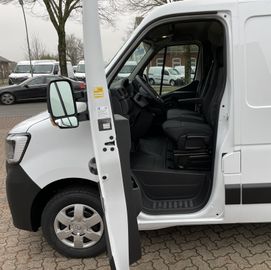 Bild 10 Renault Master L1H1 2,8t dCi 135 "Sicherheitspaket"
