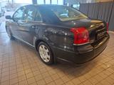 Toyota Avensis 2.0-l-VVT-i Executive - gebrauchte Toyota Avensis aus dem Jahr 2003