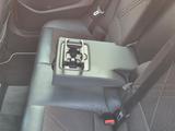 BMW X1 sDrive18i xLine 8 fach bereift - BMW: Orange