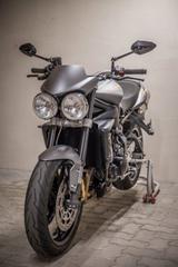 Triumph STREET TRIPLE 675 R - TRIUMPH 2009 STREET TRIPLE