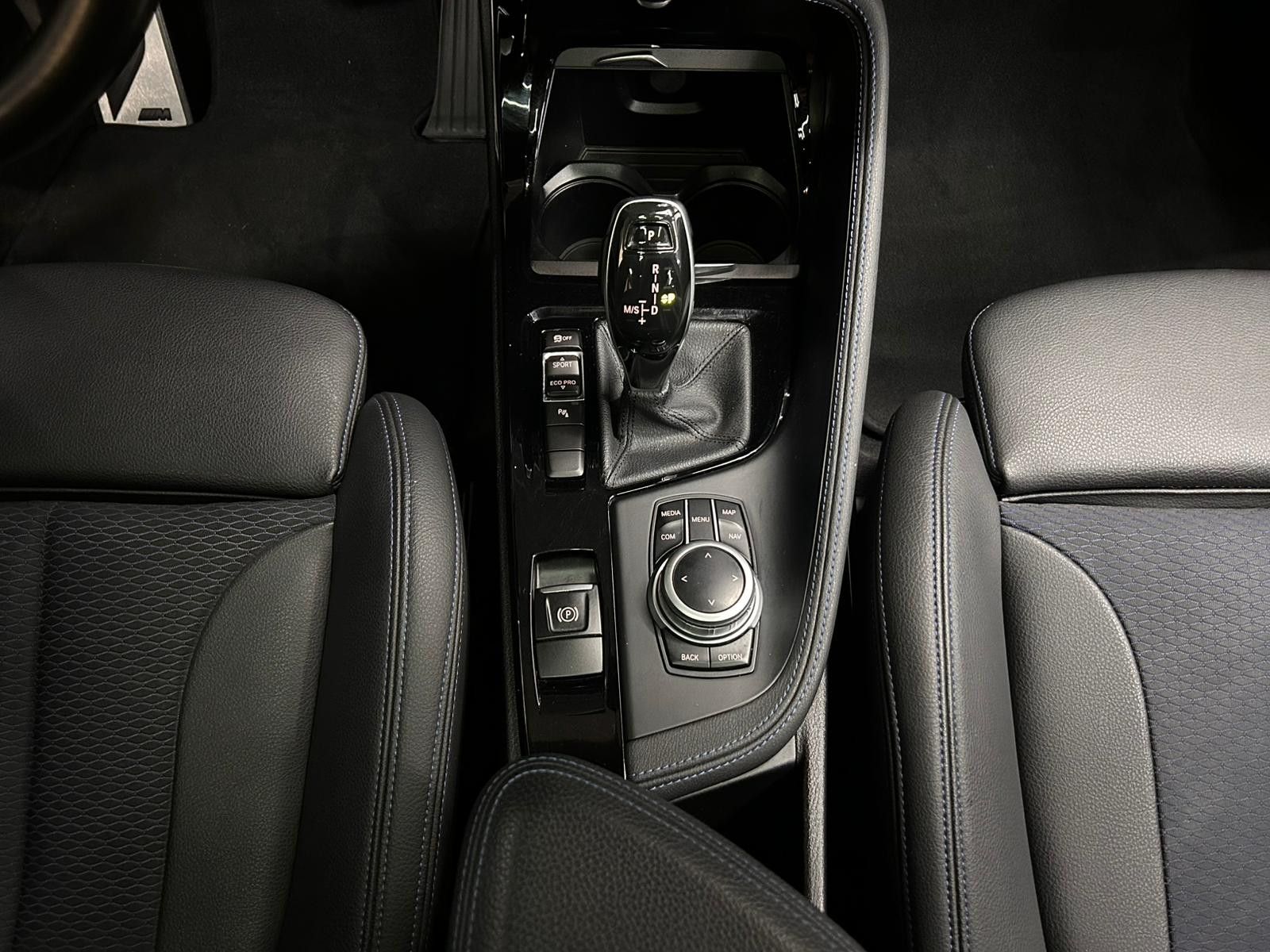 Fahrzeugabbildung BMW X2 20d M Sport M PAKET+SHADOW+PANO+HEAD+KAMER+19