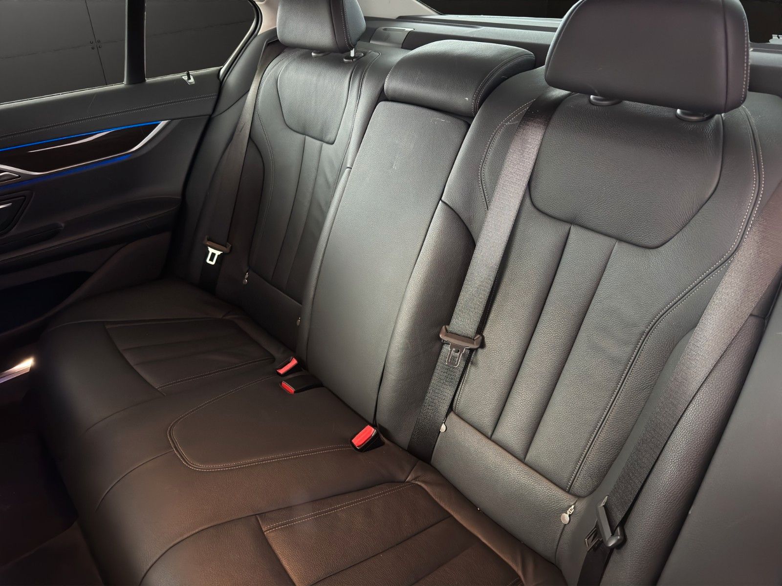 Fahrzeugabbildung BMW 730d 1.Hand /SoftClose/360°/Dig.Cock/4-Zonen