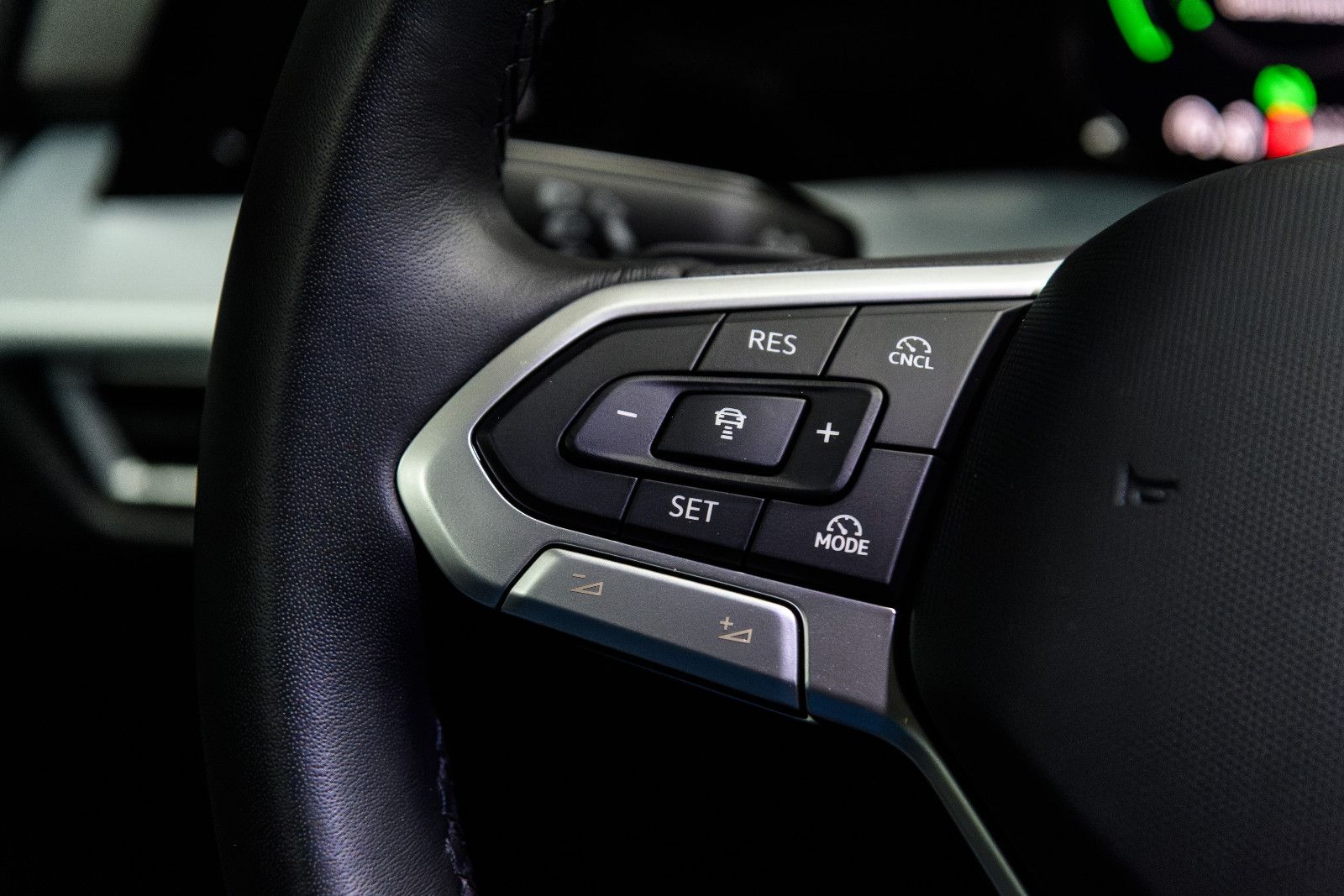 Fahrzeugabbildung Volkswagen Golf VIII Goal 1.5 TSI eHybrid LED+KAMERA+5J.GAR